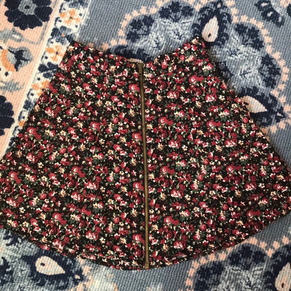 Small High Waisted Skirt - Picture 1 of 1